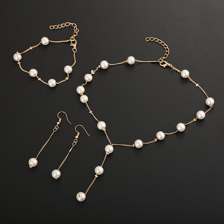 Pearl bracelet detail