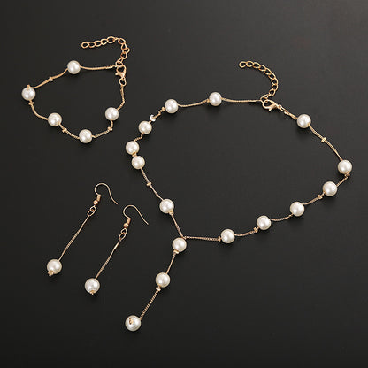 Pearl bracelet detail