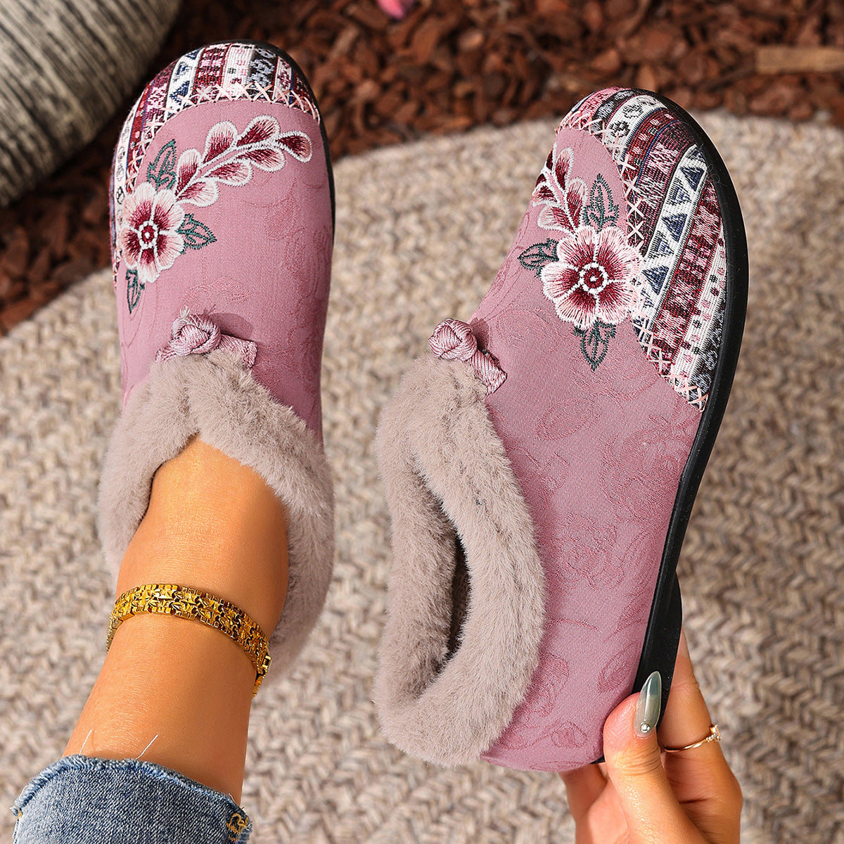 Embroidered Fleece-Lined Winter Flats for Women - Pink