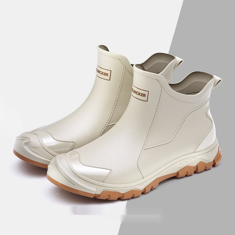 Barefoot-style flexible sole for wading and river walking