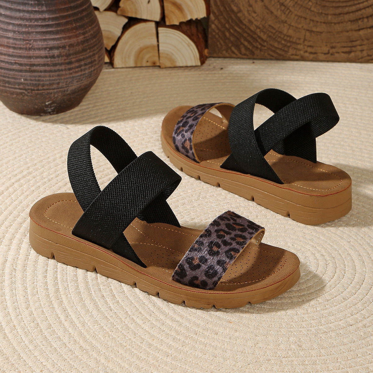 Leopard print slip-on mules in black