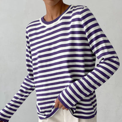 Relaxed everyday fit of the striped knit sweater