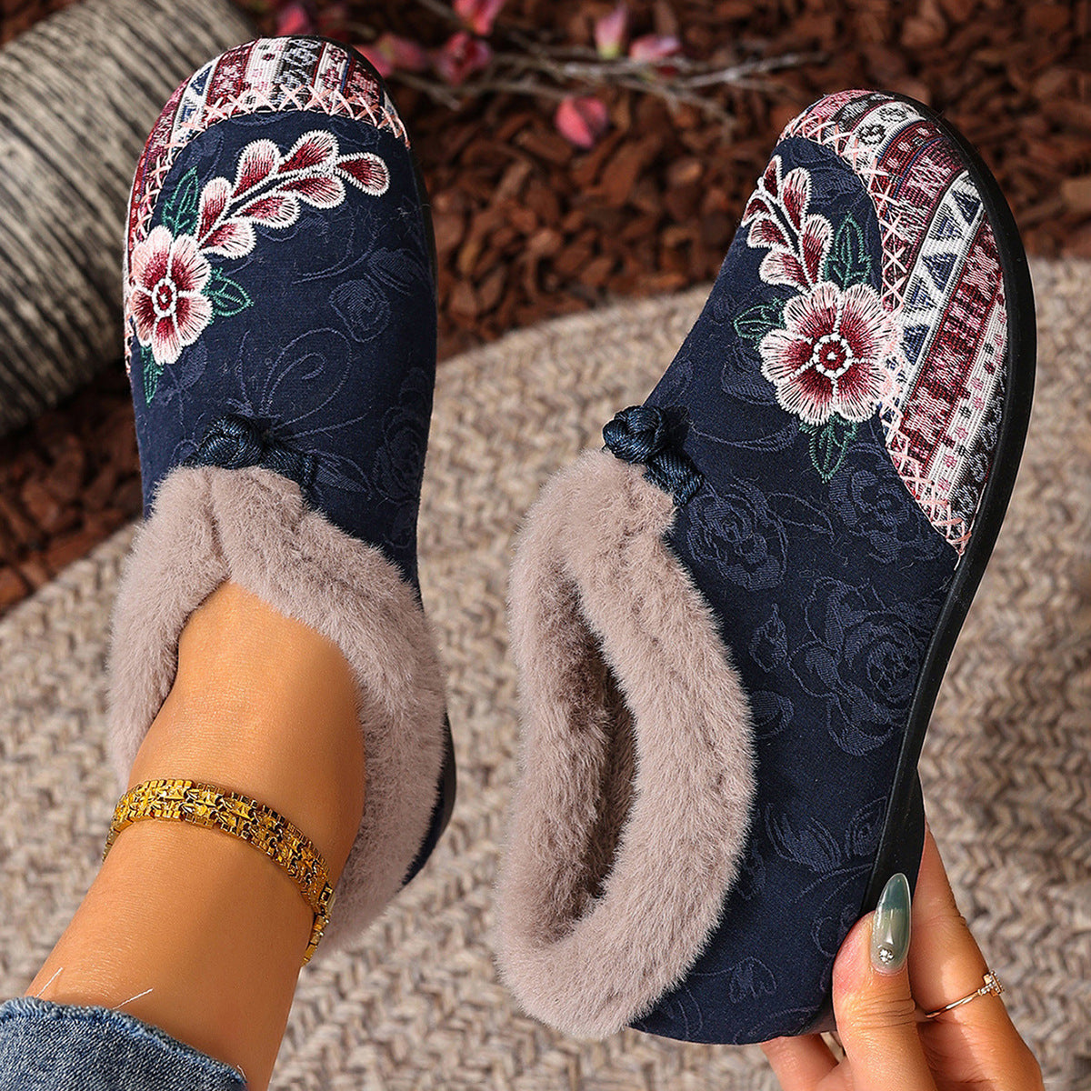 Embroidered Fleece-Lined Winter Flats for Women - Navy