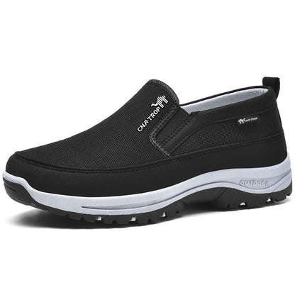 Cushioned Mesh Walking Shoes in Black
